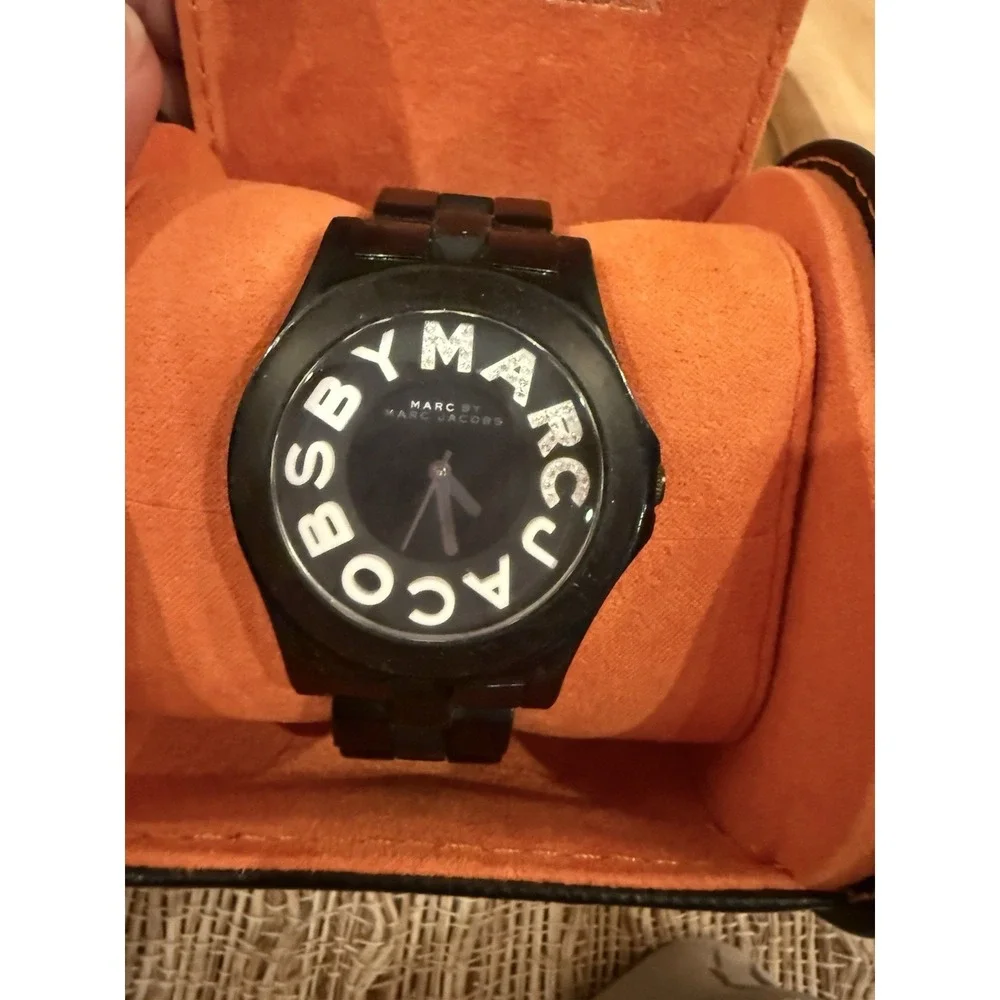 Marc Jacobs Black Acrylic‎ Swarovski Crystal Logo Rivera Watch MBM8565 Rare